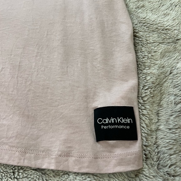 Calvin Klein workout tank - Picture 3 of 4